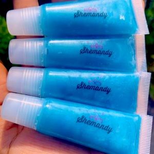 The brain is new. The name is Shemandy.